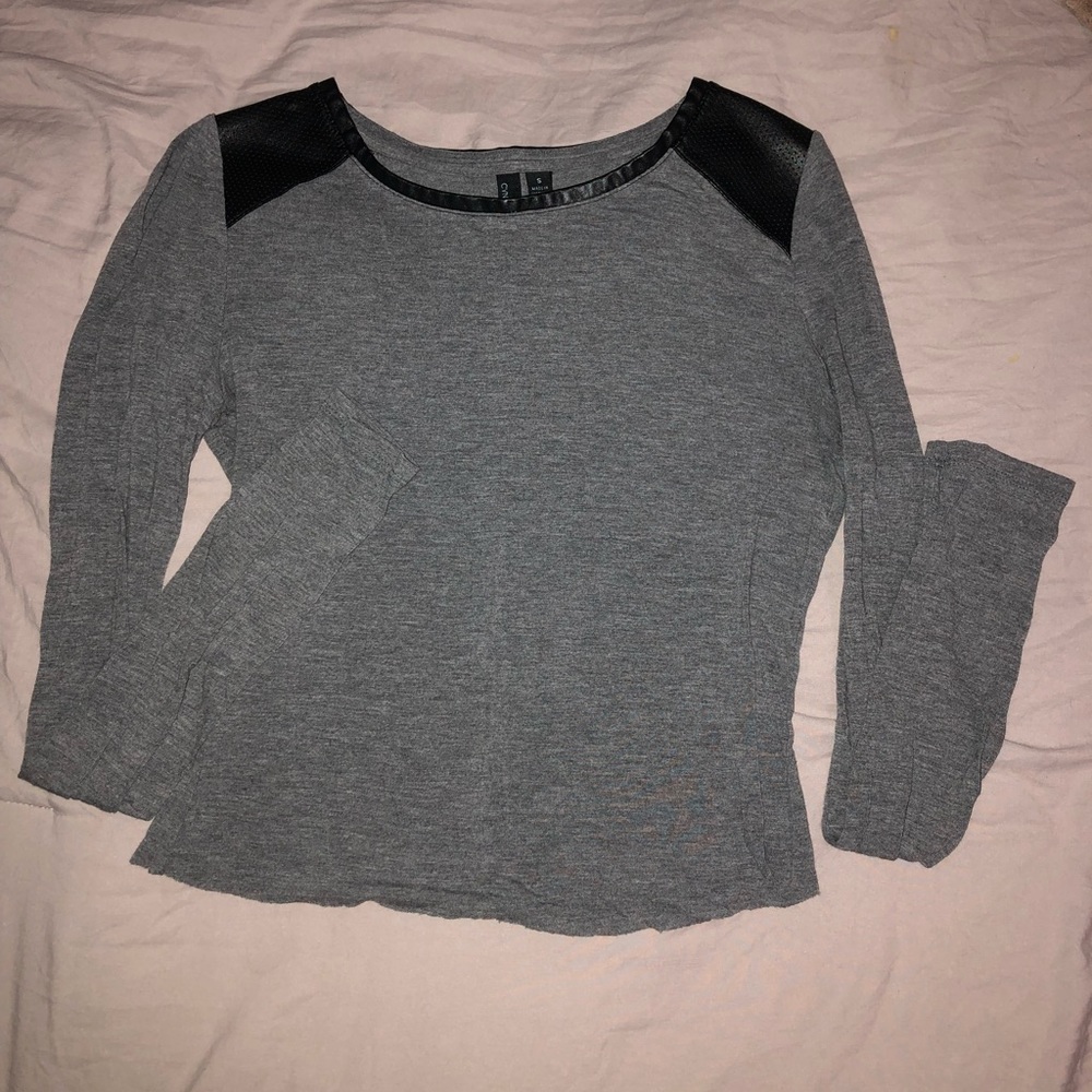 Leather shoulder long sleeve